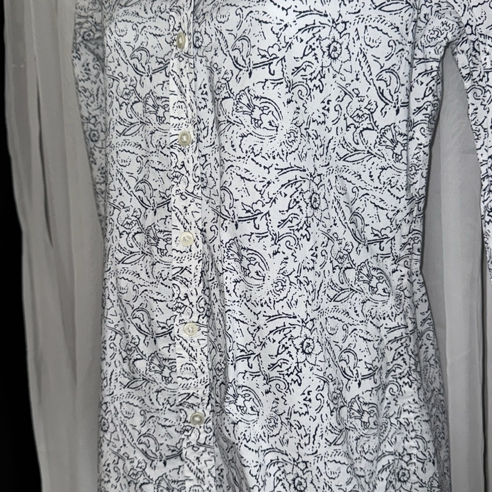 Banana Republic Soft Wash Dress Shirt - Picture 9 of 10